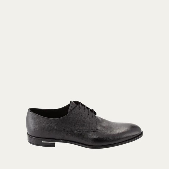 Prada saffiano textured leather shoe - Picture 1 of 4
